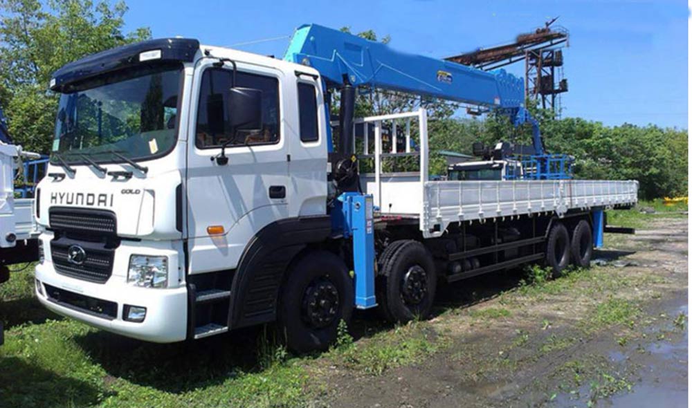 xe tải hyundai hd320 gắn cẩu dongyang 10 tấn